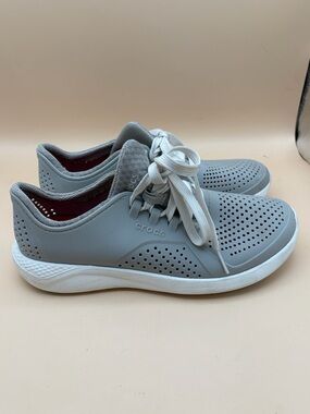 CROCS Women's Size 8 LiteRide Perforated Lace-Up Sneakers in Light Gray